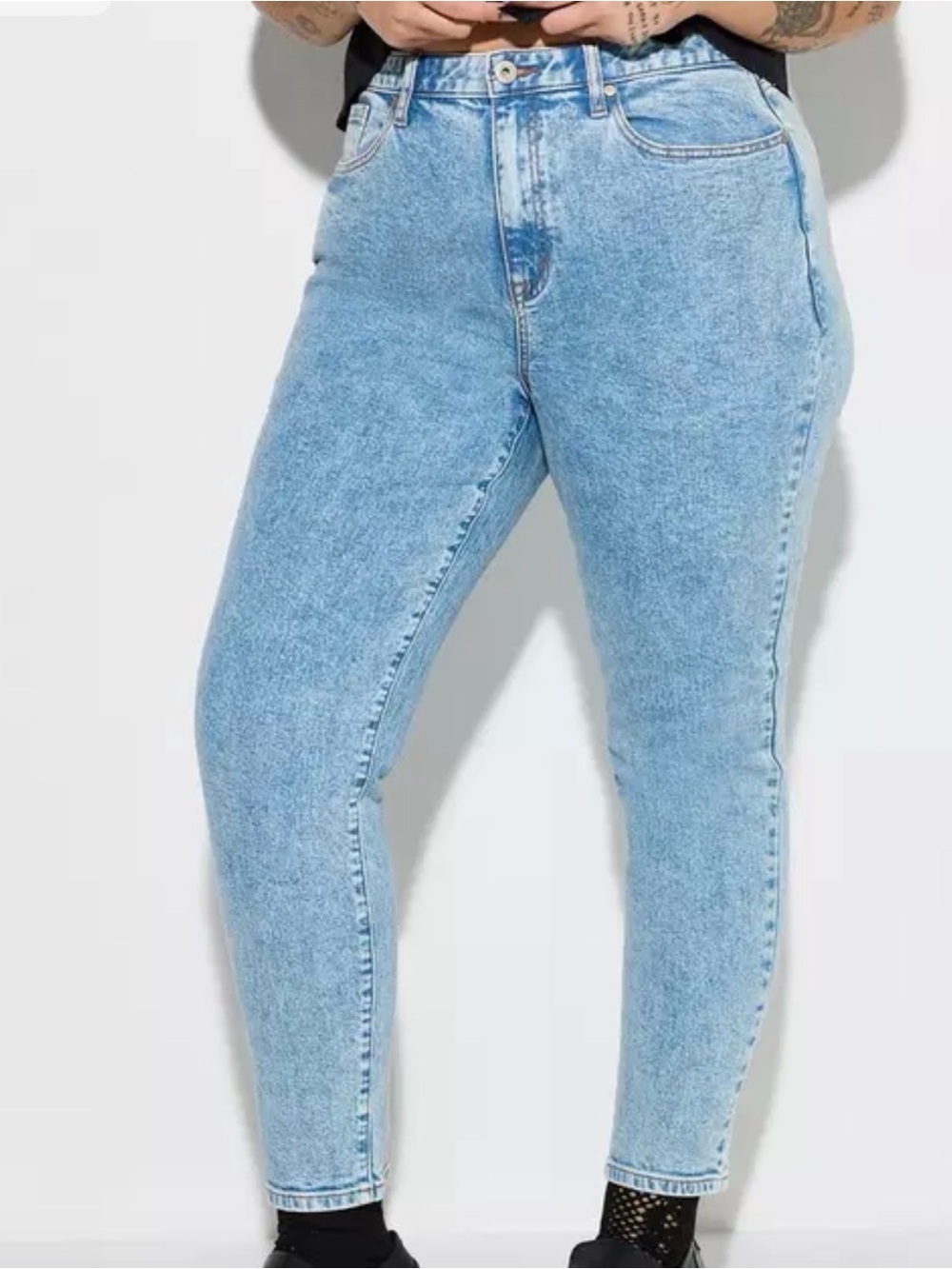 NWT TORRID LoveSick High-Rise Mom Jean SIZE 18 TALL - Picture 5 of 5